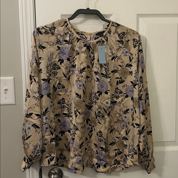 Ann Taylor Blouse - Picture 4 of 5